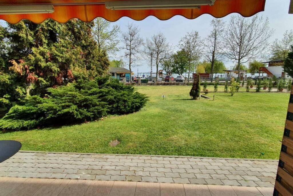 Appartement Igényes 4 fős apartman közvetlen a strandnál à Csopak Extérieur photo