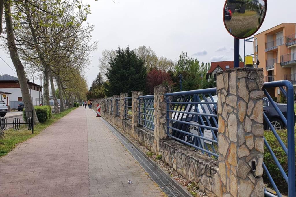 Appartement Igényes 4 fős apartman közvetlen a strandnál à Csopak Extérieur photo