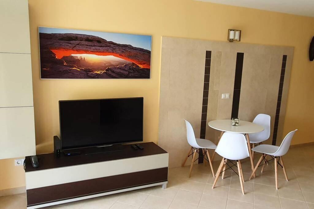 Appartement Igényes 4 fős apartman közvetlen a strandnál à Csopak Extérieur photo
